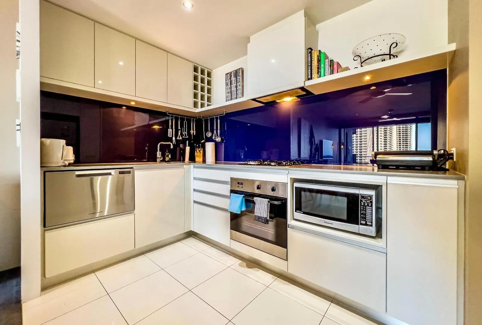 Circle On Cavill Escape Daire Gold Coast