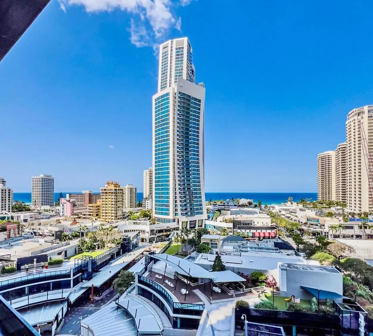 Circle On Cavill Escape Daire Gold Coast