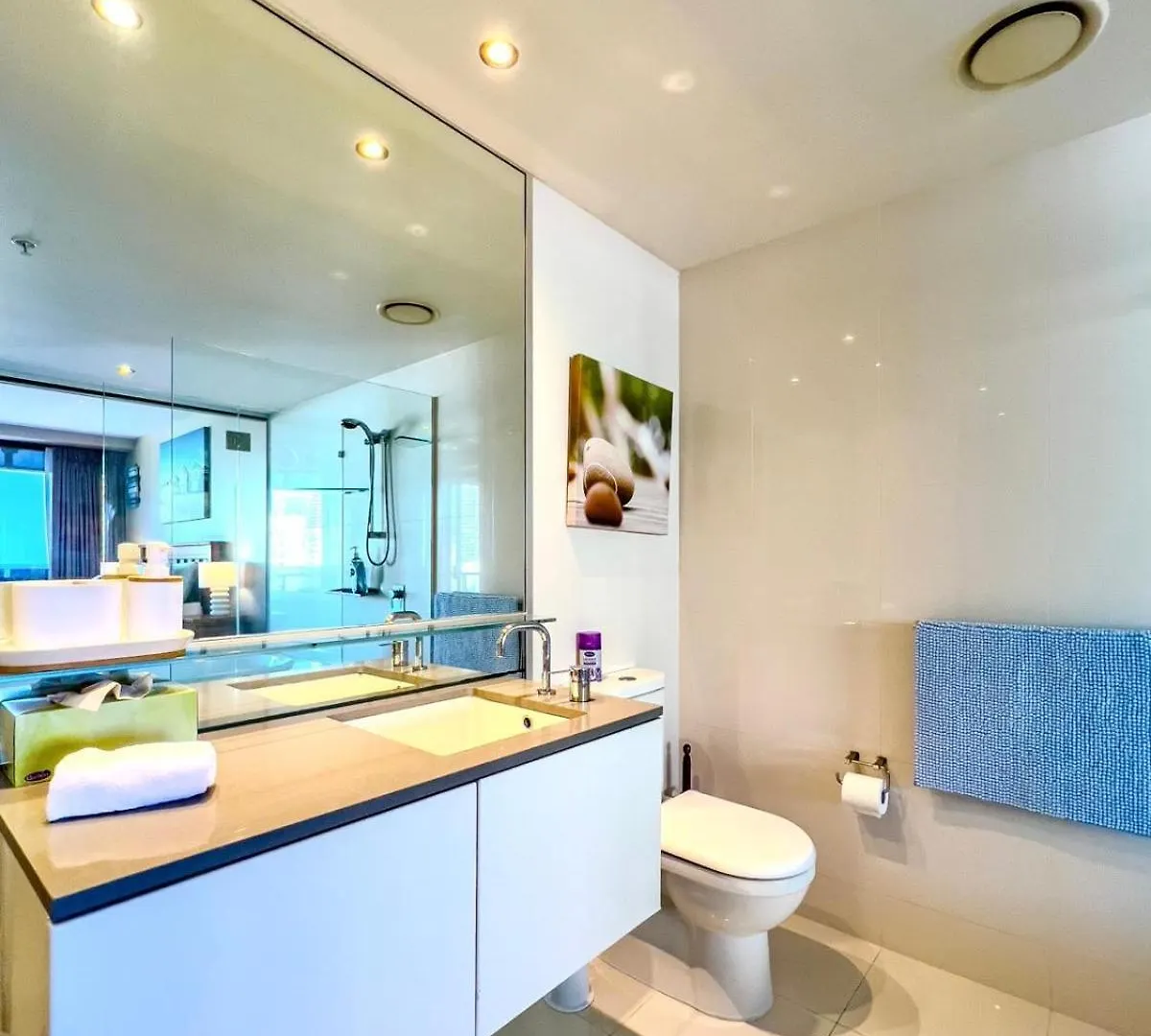 Circle On Cavill Escape Daire Gold Coast